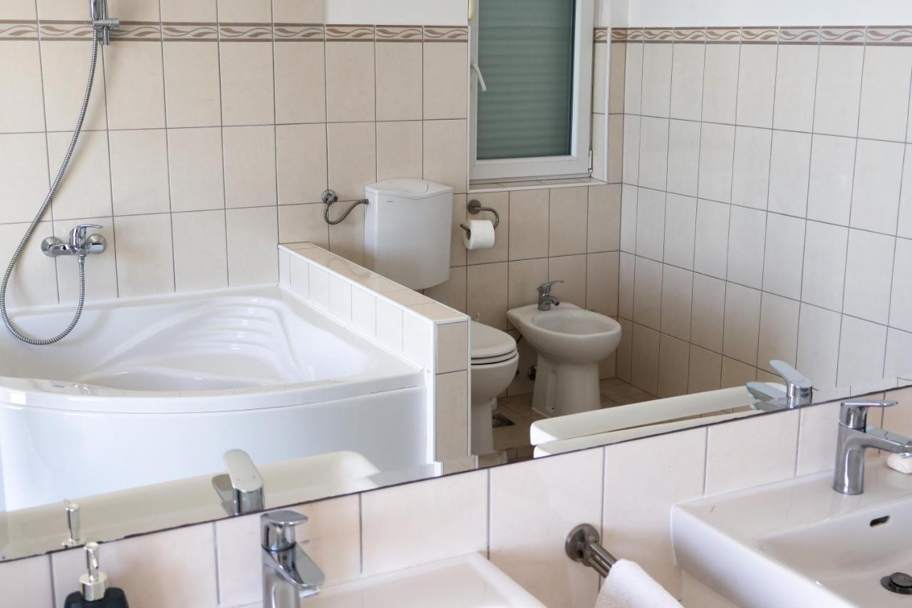 Apartman Klara Lumbarda Luaran gambar